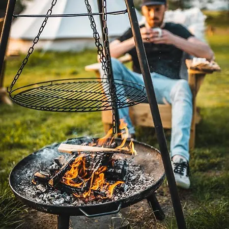 Tipi-Tent Met Outdoor Cooking Mogelijkheid Кемпинг Borculo