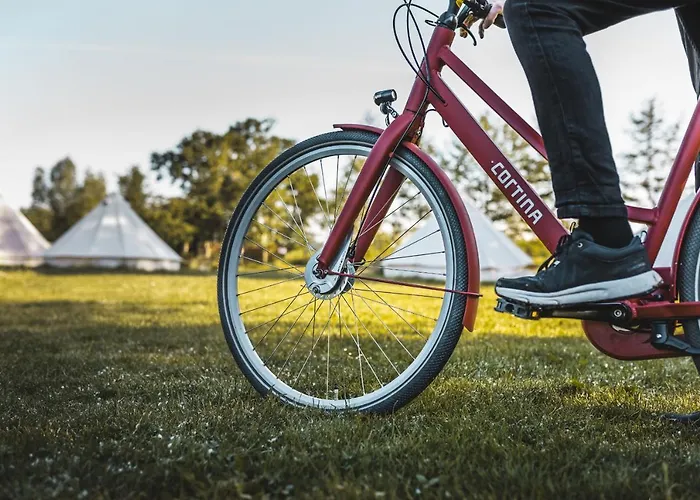 Tipi-Tent Met Outdoor Cooking Mogelijkheid