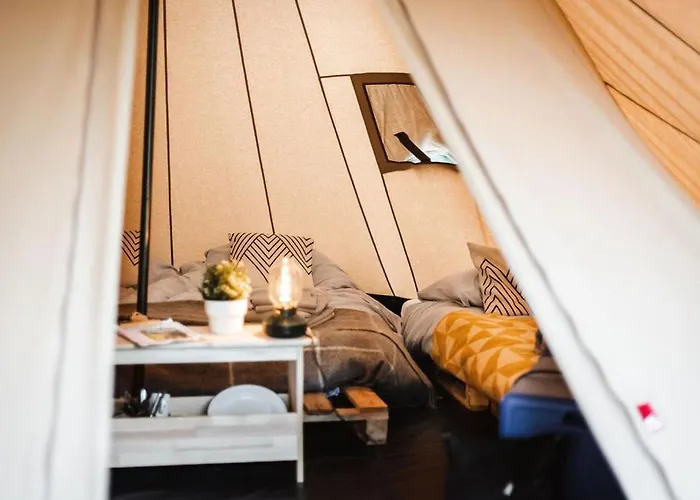 Tipi-Tent Met Outdoor Cooking Mogelijkheid Κάμπινγκ *