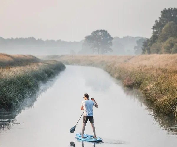 Tipi-Tent Met Outdoor Cooking Mogelijkheid